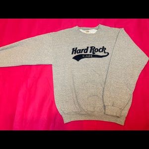 Vintage Hard Rock Cafe Chicago crewneck.